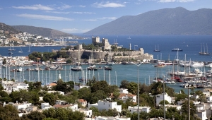 KORONAVİRÜS BODRUM'A İLGİYİ DURDURMADI!