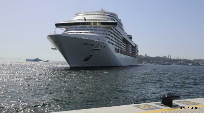 MSC CRUISES, MSC FANTASIA GEMİSİYLE İSTANBUL’DA GÖVDE GÖSTERİSİ YAPTI