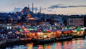 Türkiye' yi Tercih Eden Turistler Ve Nedenleri 