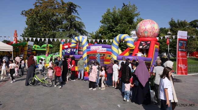 TÜRKİYE KÜLTÜR YOLU FESTİVALİ MEVLÂNA'NIN ŞEHRİ KONYA'DA MUKADDES EMANETLERE YOĞUN İLGİ