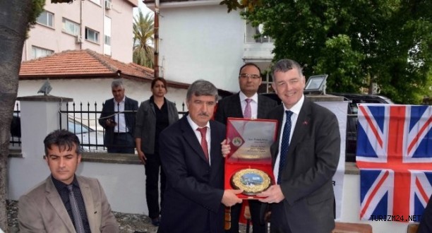 Büyükelçi Moore : Vatandaşlarımız Türkiye’de güvende ve mutlu