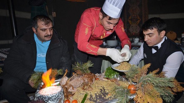 Kayak tutkunları kaz eti yemeden gitmiyor