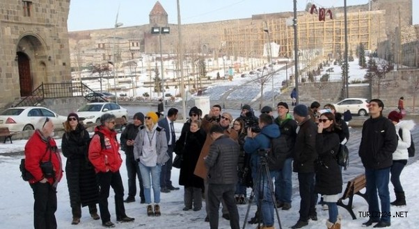 KUDAKA Turizmcilere İnfo Düzenledi