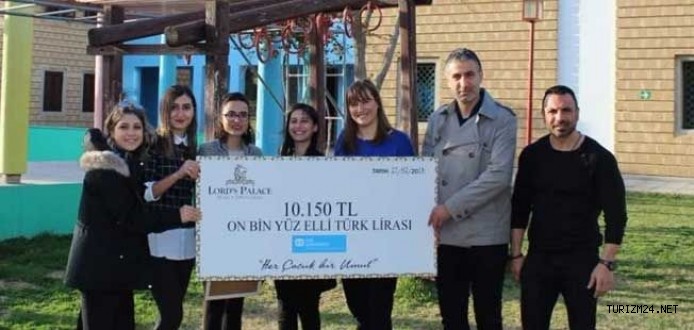 Lord’s Palace Otel personelinden SOS Çocukköyü Derneği’ne bağış