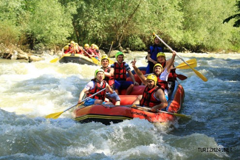 Melen Çayında Rafting Sezonu Açıldı