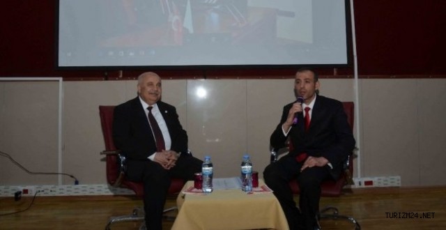 Rektör Gönüllü turizm öğrencileriyle buluştu